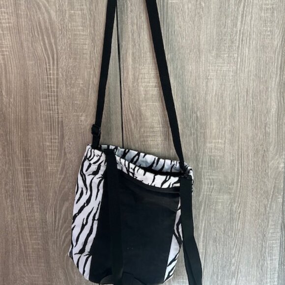 PUMA Drawstring Closure Animal Print Backpack - Picture 2 of 2